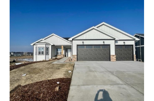 4084 Royal View Dr, DeForest, WI 53532