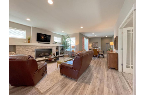 1843 Morning Mist Way, Madison, WI 53718