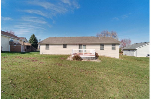 3743 Ridge Dr, Janesville, WI 53548