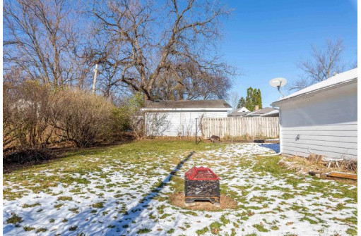 802 Jacobson Ave, Madison, WI 53714