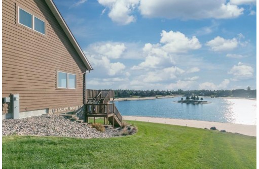 N8137 Kayak Ct, New Lisbon, WI 53950-6500