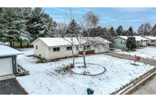 1752 Hildebrandt St, Stoughton, WI 53589