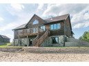 W5679 Castaway Dr, New Lisbon, WI 53950