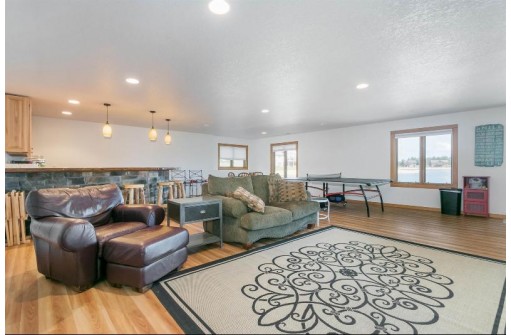 W5679 Castaway Dr, New Lisbon, WI 53950