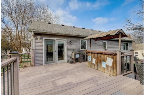 6 Rylant Cir, Madison, WI 53719