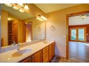 2725 Coffeytown Rd, Cottage Grove, WI 53527