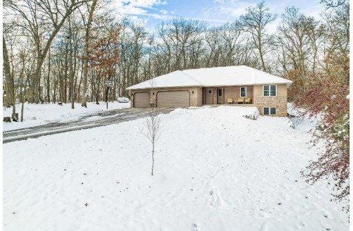 N5663 Shea Ln, Albany, WI 53502