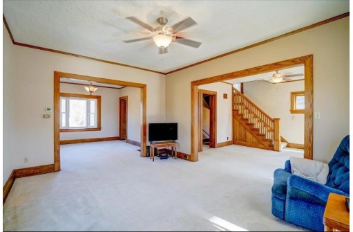 305 E Pearl St, Belleville, WI 53508