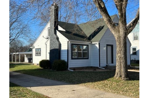 404 S Ringold St, Janesville, WI 53545