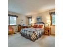 52 Millstone Rd, Madison, WI 53717