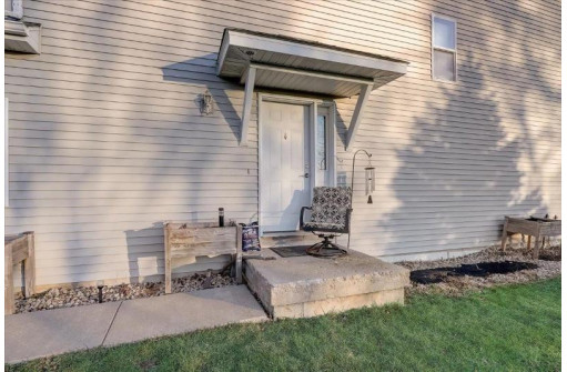 231-239 Talon Pl, Sun Prairie, WI 53590