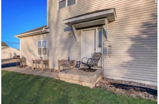 231-239 Talon Pl, Sun Prairie, WI 53590