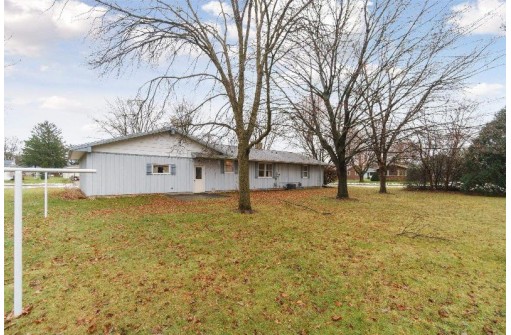 429 Hickory St, Sauk City, WI 53583