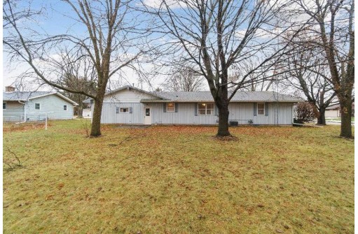 429 Hickory St, Sauk City, WI 53583