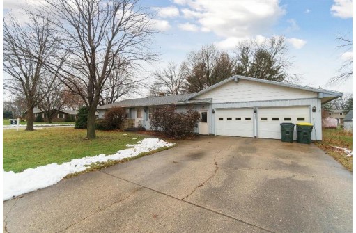 429 Hickory St, Sauk City, WI 53583