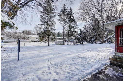 417 Anderson St, DeForest, WI 53532