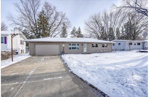 417 Anderson St, DeForest, WI 53532