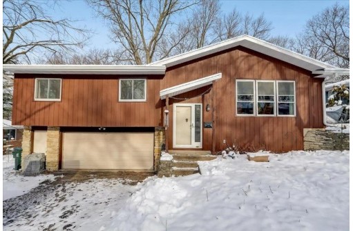 4906 Academy Dr, Madison, WI 53716