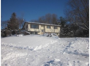 1810 Draper St Baraboo, WI 53913