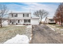 304 Eilbes Ave B, Beaver Dam, WI 53916