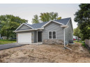 612 11th St, Baraboo, WI 53913