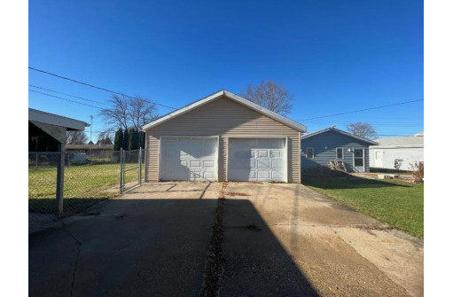 1406 S Pearl St, Janesville, WI 53546