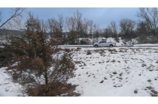 80 AC Fish Ave, Oxford, WI 53952