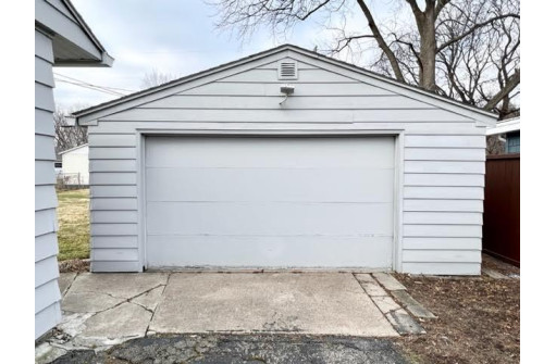 106 Cumberland Ln, Madison, WI 53714