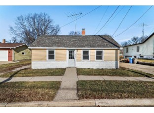 202 W Spaulding St Watertown, WI 53098