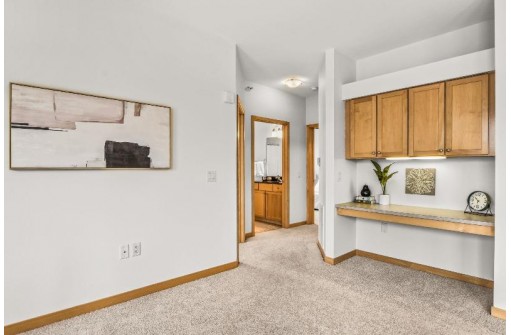 280 Division St 302, Madison, WI 53704