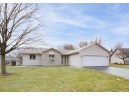 1010 Pawnee Ct, Fort Atkinson, WI 53538-1079