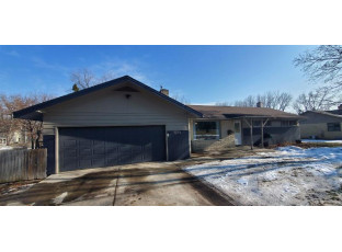 1514 Ash St Baraboo, WI 53913