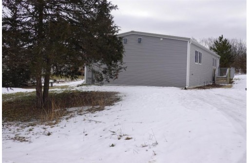 E13871 Dan Mar Ct, Merrimac, WI 53561