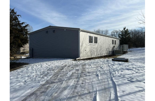 E13871 Dan Mar Ct, Merrimac, WI 53561