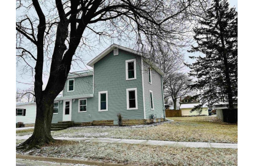 2334 16th Ave, Monroe, WI 53566