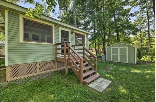 110 Grouse Ct, Briggsville, WI 53920