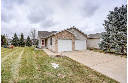 5611 Calico Dr, Madison, WI 53718-4310