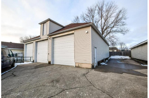 219 S Main St, Cottage Grove, WI 53527