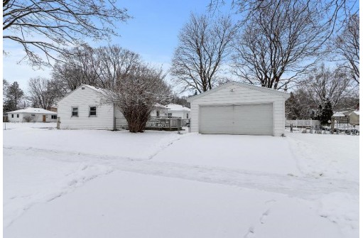 901 Fairmont Ave, Madison, WI 53714