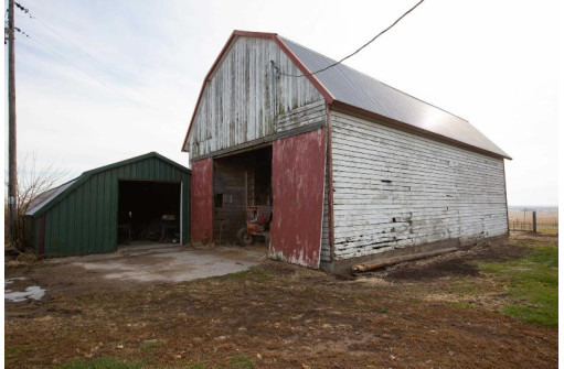 1094 County Road H, Cuba City, WI 53807