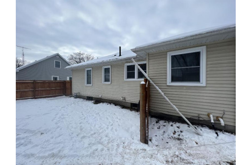 505 Loomis Drive, Mauston, WI 53948