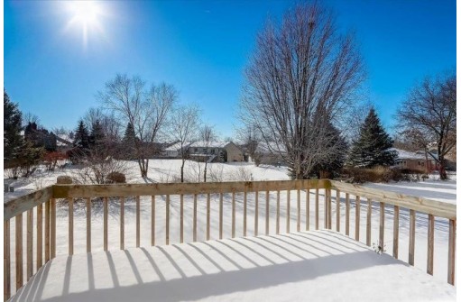 6831 Bluff Point Dr, Madison, WI 53718