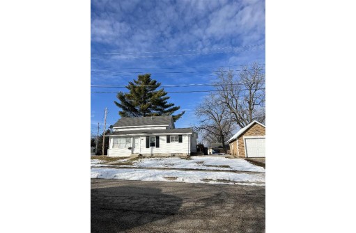 1625 10th Ave, Monroe, WI 53566