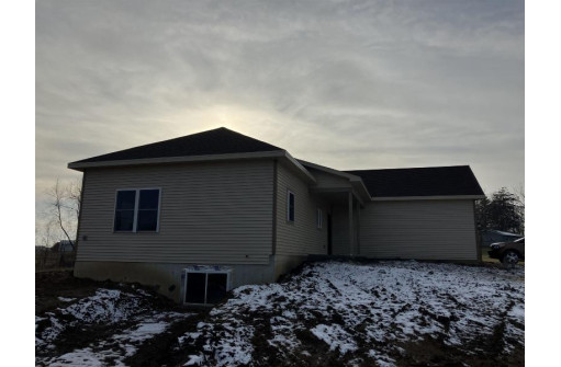 N2011 Alphorn Rd, Monroe, WI 53566