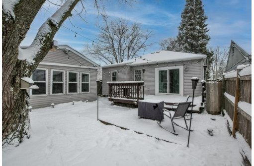 1817 Winchester St, Madison, WI 53704