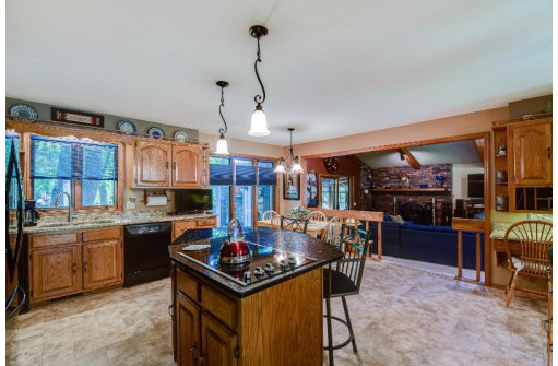 624 Orchard Ridge Rd, Dodgeville, WI 53533