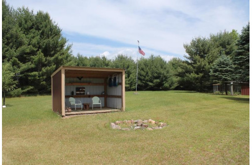 N4949 2nd Ave, Oxford, WI 53952-0000