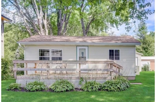 S7744 W Grandview Ave, Merrimac, WI 53561