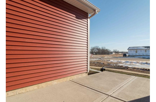 1185 Oak Knoll Rd, Sun Prairie, WI 53590