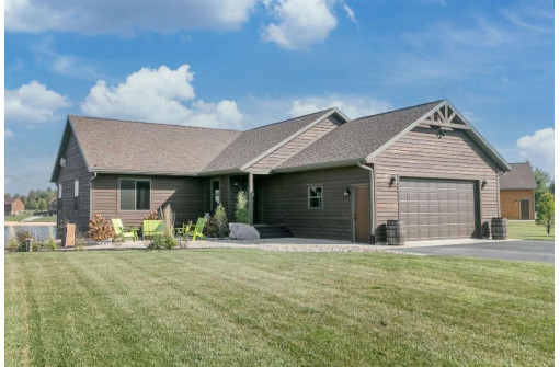 W5672 Island Lake Dr, New Lisbon, WI 53950